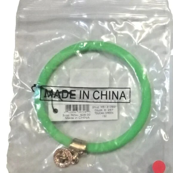 NWT Marc Jacob's Toucan Green Bracelet Gold Charm Women's Jewelry Gift Golden - Picture 4 of 7